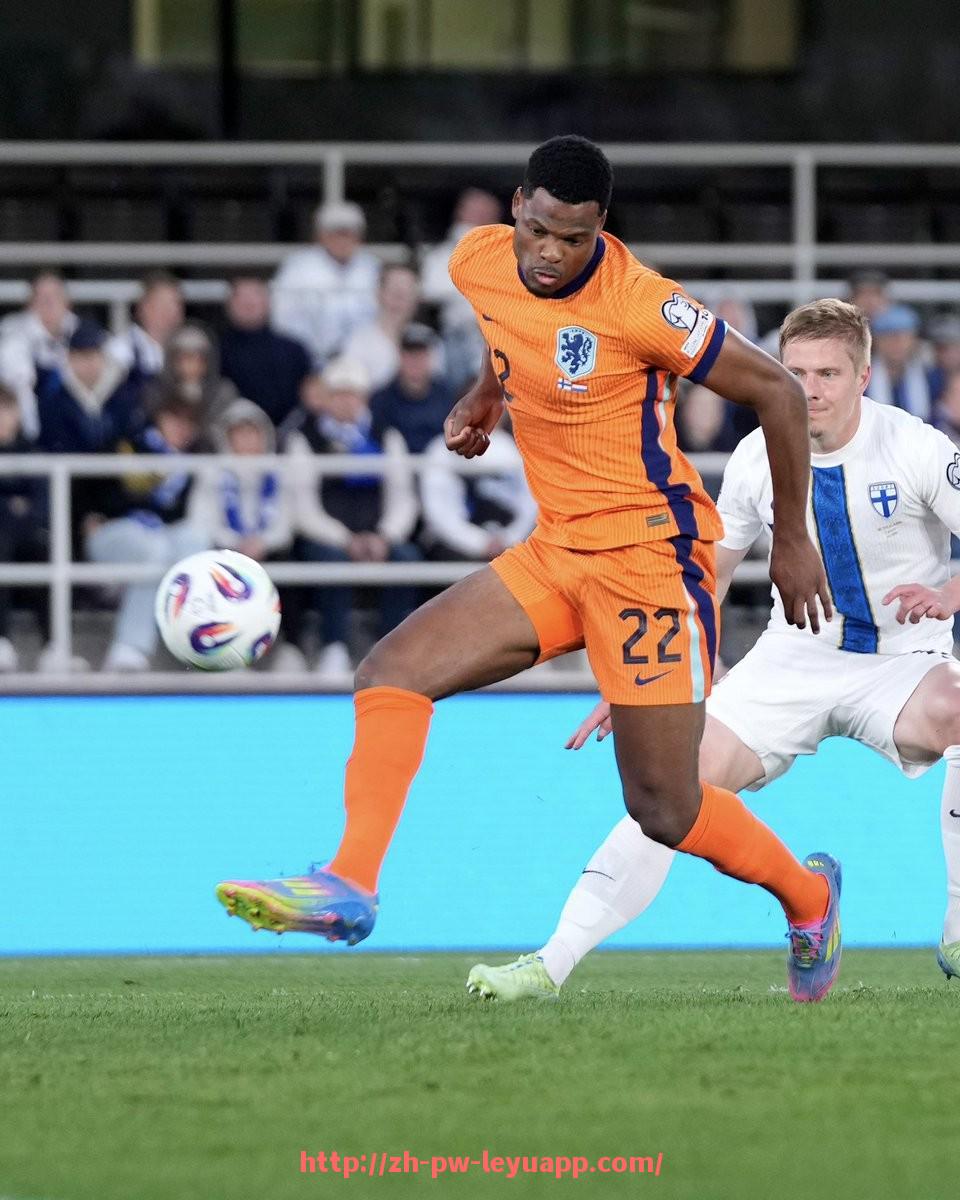 乐鱼体育入口-法甲赛季中期球员表现评估：中期评估法甲球员本赛季表现与进步