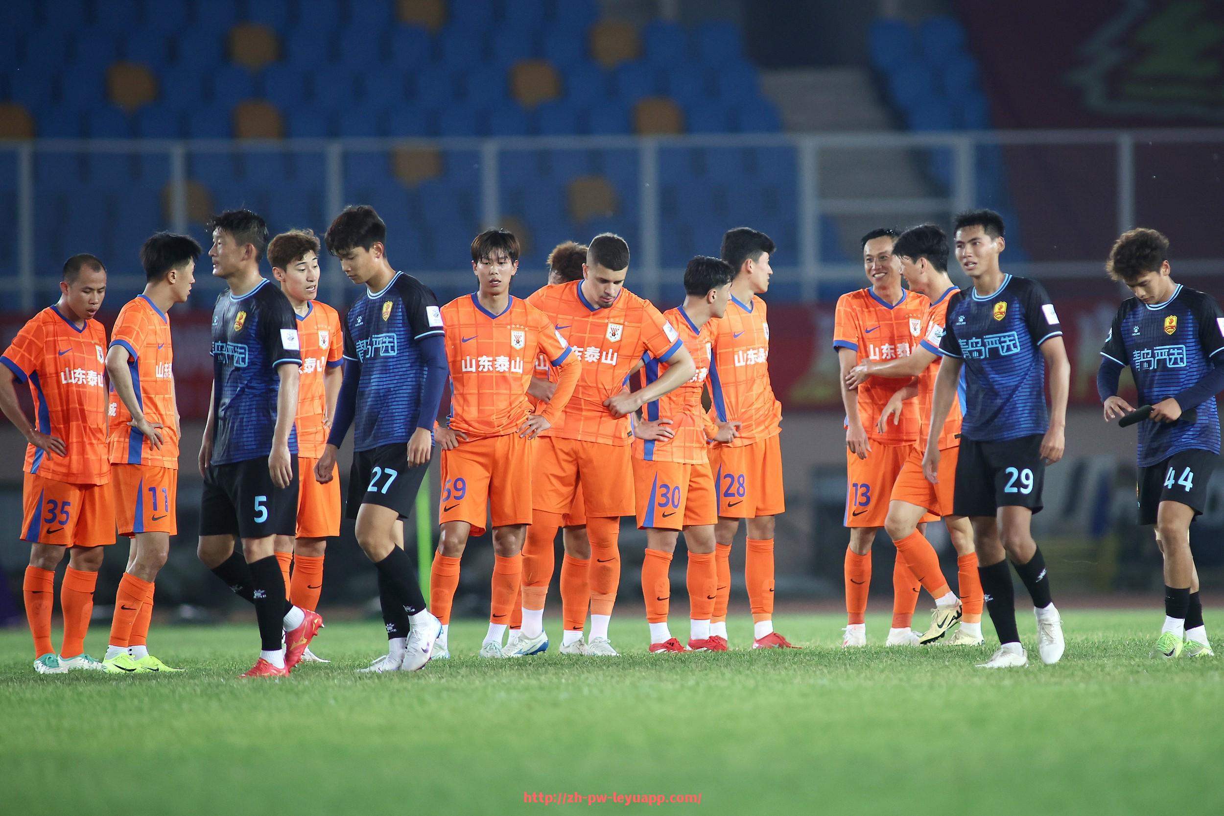 乐鱼体育入口-英超球员薪水排名及收入差距分析