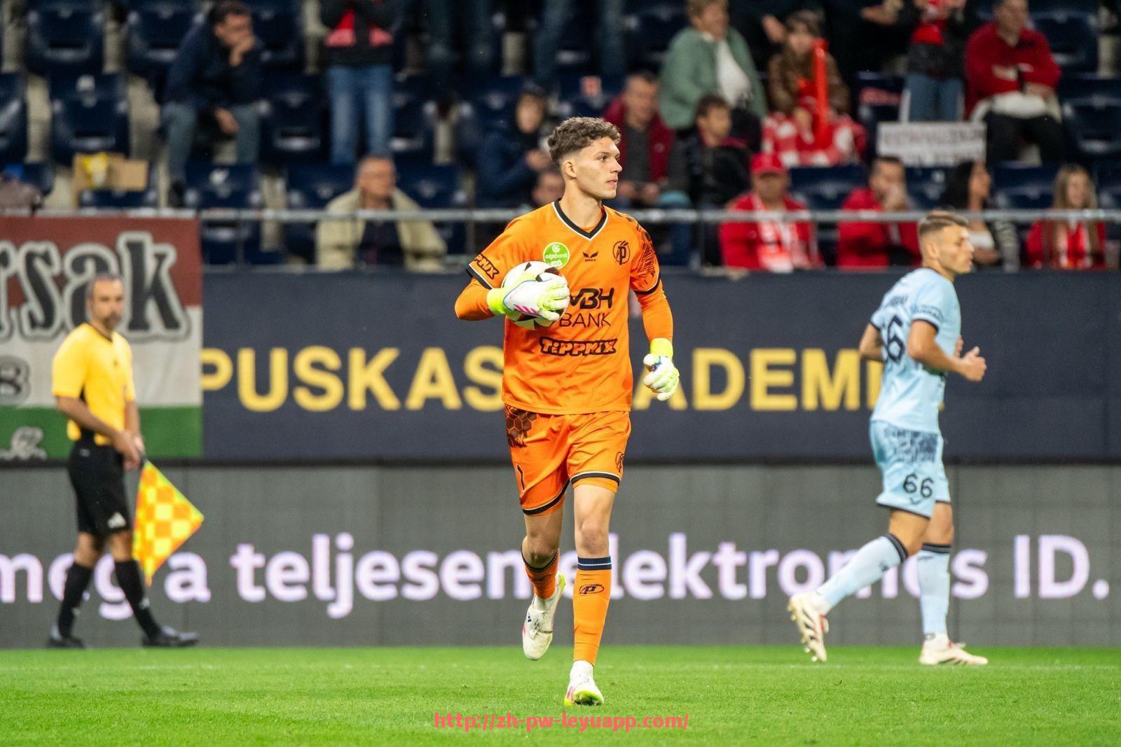 乐鱼体育入口-世俱杯反击路线切入创造力最强球员分析与实际表现统计